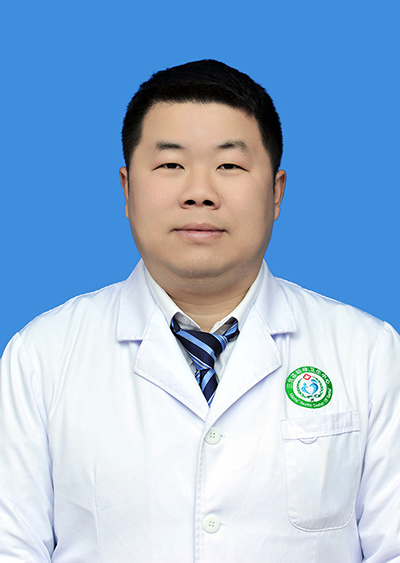 侯  斌